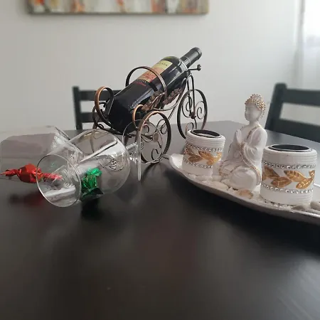Las Flores Deluxe 아파트